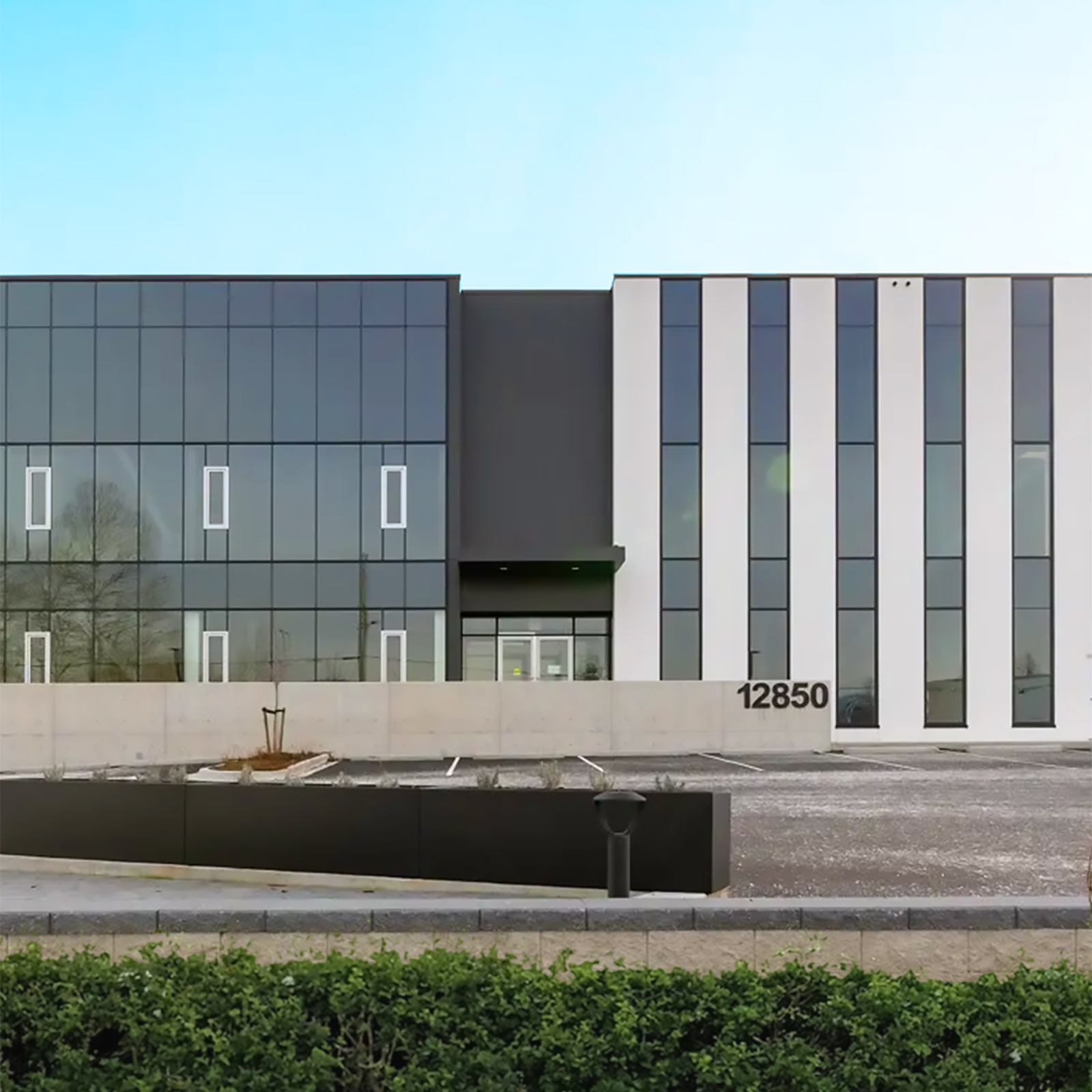 Industrial Building Bosa Commercial